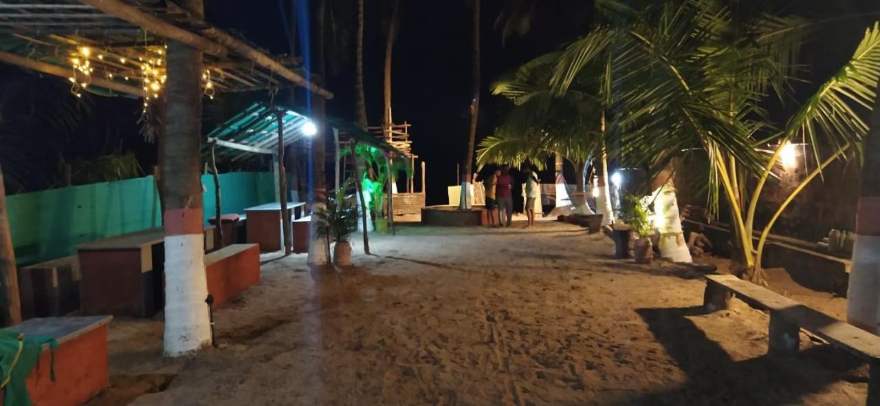 Anandi Villa Homestay Adhi Εξωτερικό φωτογραφία