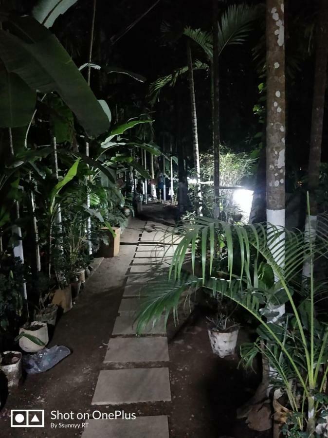 Anandi Villa Homestay Adhi Εξωτερικό φωτογραφία